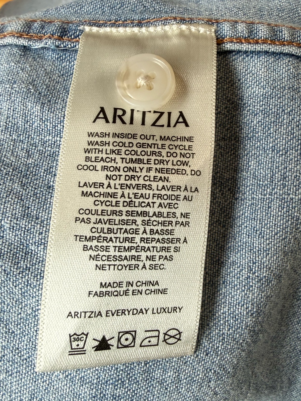 Aritzia Denim Forum ’80s Comfy Waist Denim Shirt in 7 Years Bleu Taboo - Picture 7 of 9